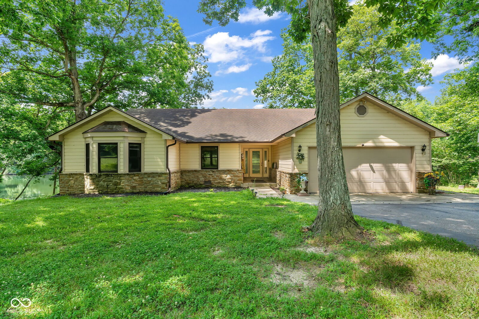 Property Photo:  5866 S 50 W  IN 46181 