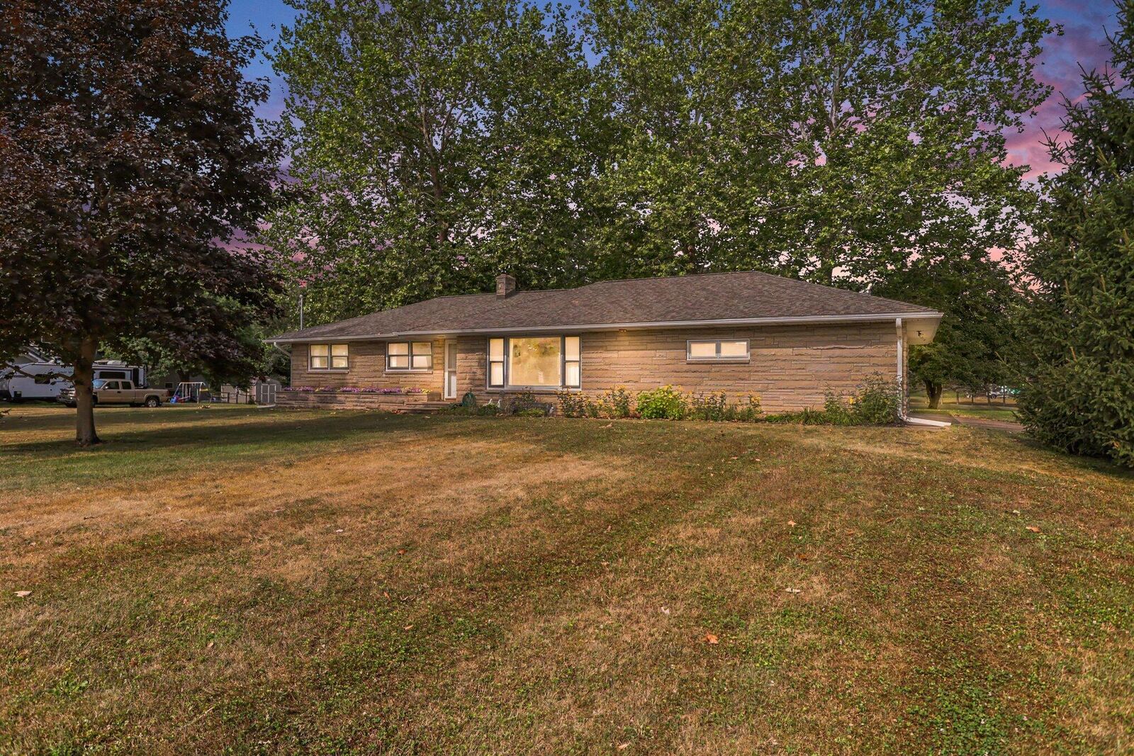 Property Photo:  547 N Wattles Road N  MI 49014 