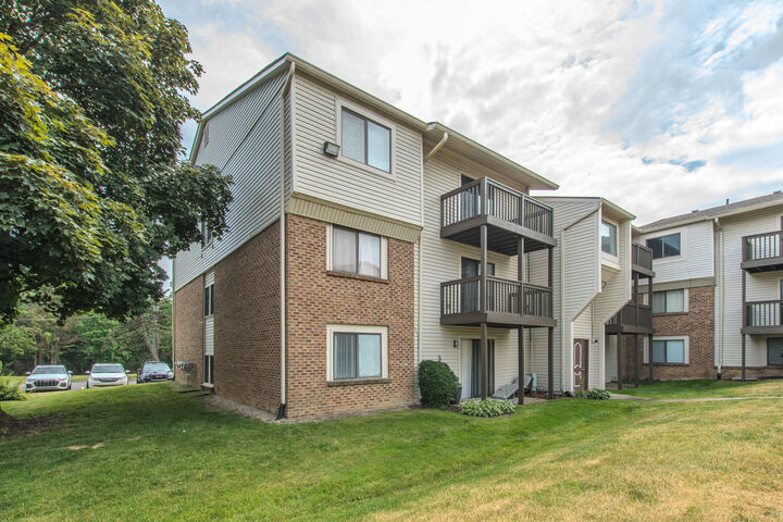 Property Photo:  30078 W 12 Mile Road  MI 48334 