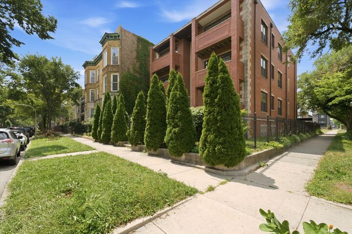 Property Photo: 6500 S Minerva Avenue 3N IL 60637