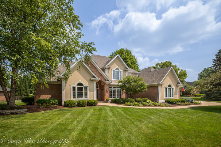 Property Photo: 4N843 W Woods Drive IL 60175