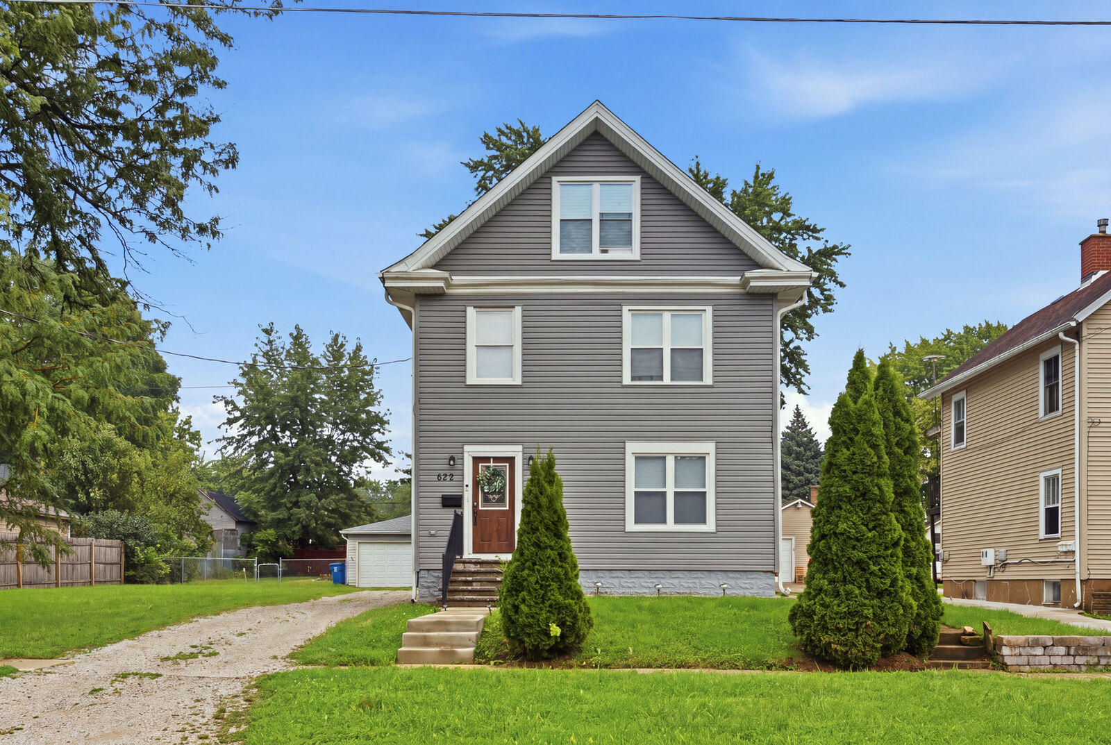 Property Photo:  629 N Root Street  IL 60505 