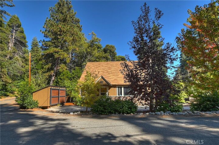 Property Photo:  863 Oak  CA 92385 