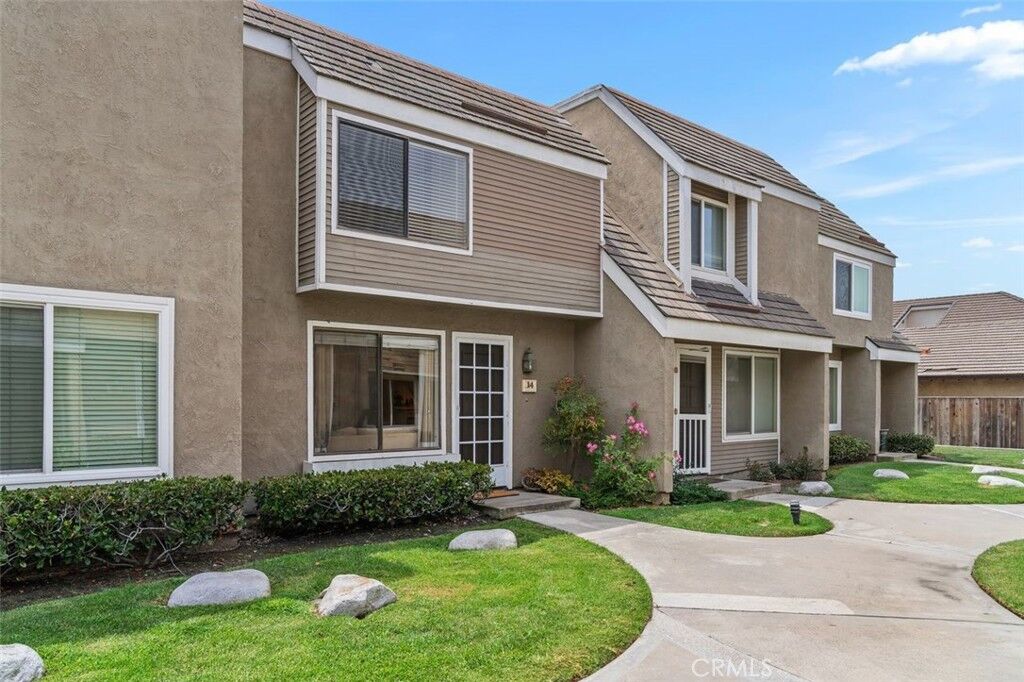 Property Photo: 14 Greenleaf CA 92604