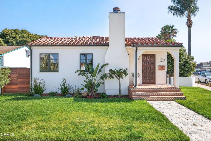 Property Photo:  622 South Evergreen Drive Drive  CA 93003 
