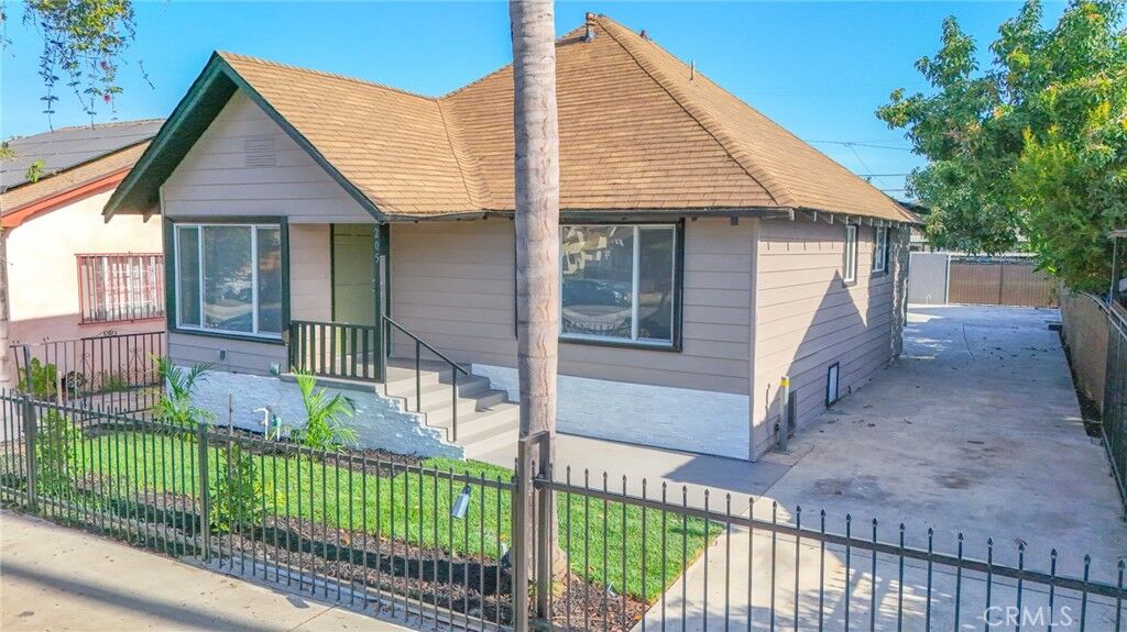 Property Photo:  205 W Gage  CA 90003 