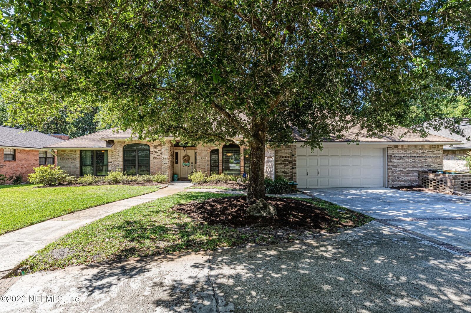 Property Photo: 12231 Dividing Oaks Trail E FL 32223
