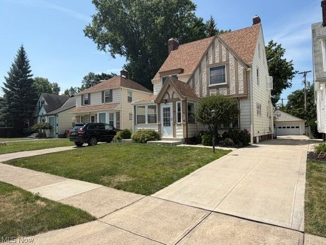 Property Photo: 88 Sunnycliff Drive OH 44123