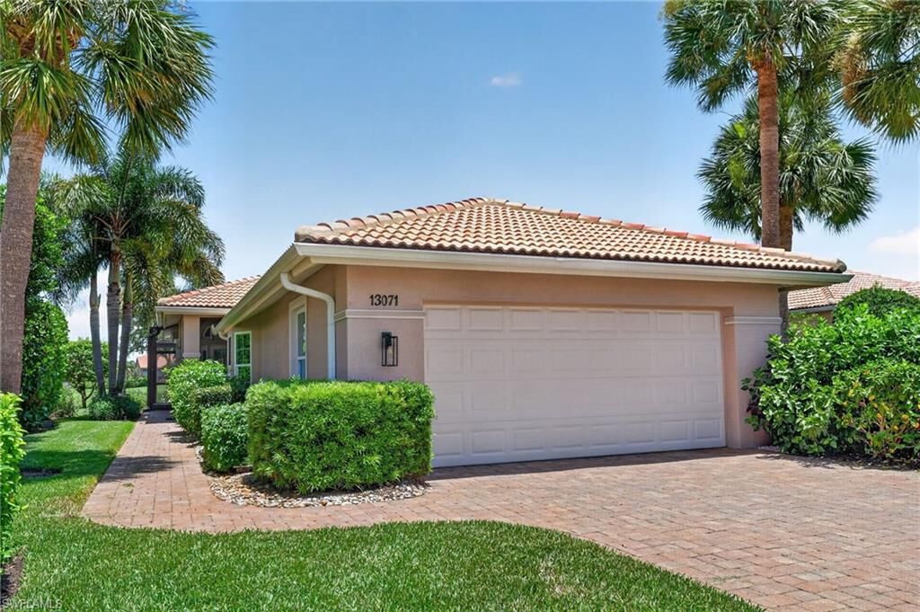 Property Photo: 13071 Southampton Dr FL 34135