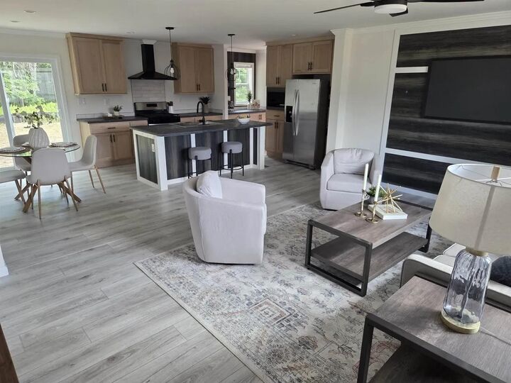 Property Photo:  4 Quartz Street  NH 03052 