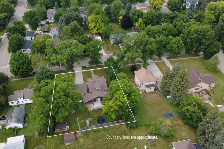 Property Photo: 115 7th Avenue SE MN 56531