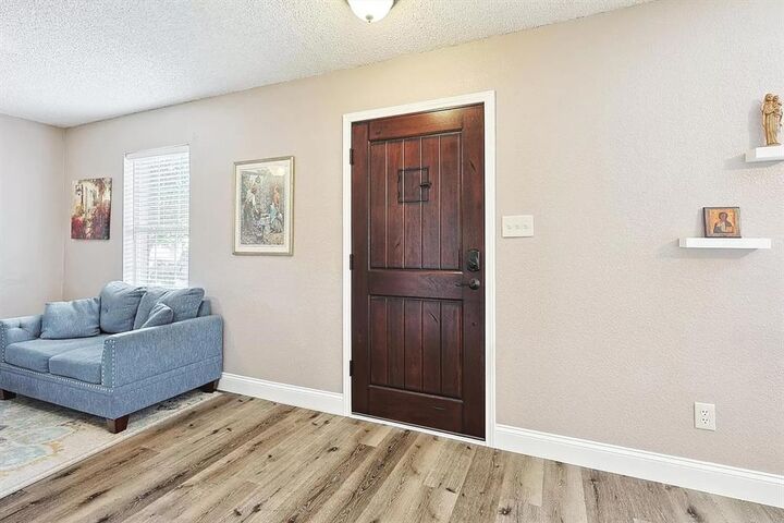Property Photo:  1404 Ross Drive  TX 75067 