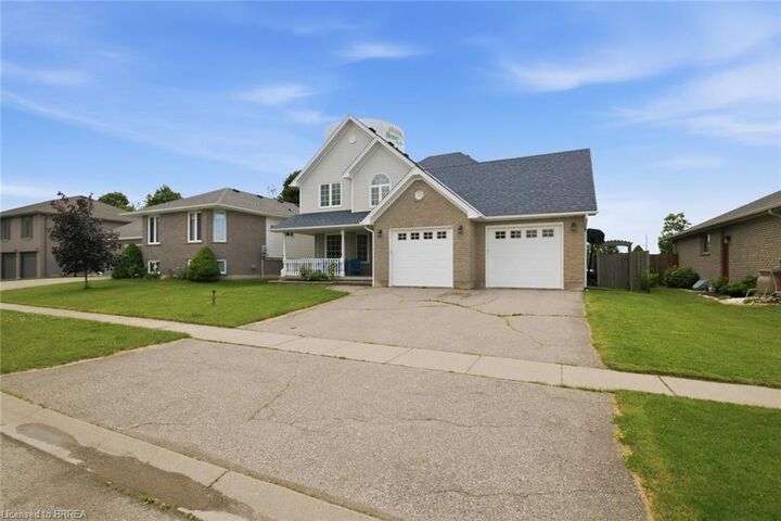 Property Photo:  61 Sunnyside Drive  ON N0E 1N0 