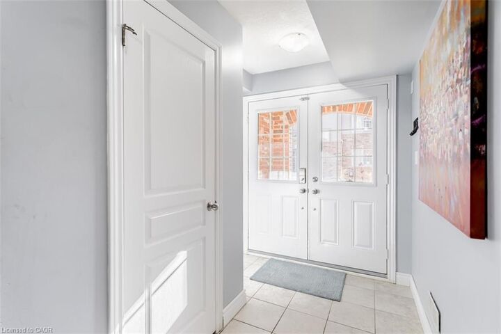 Property Photo: 14 Kenridge Terrace ON L8J 0G4