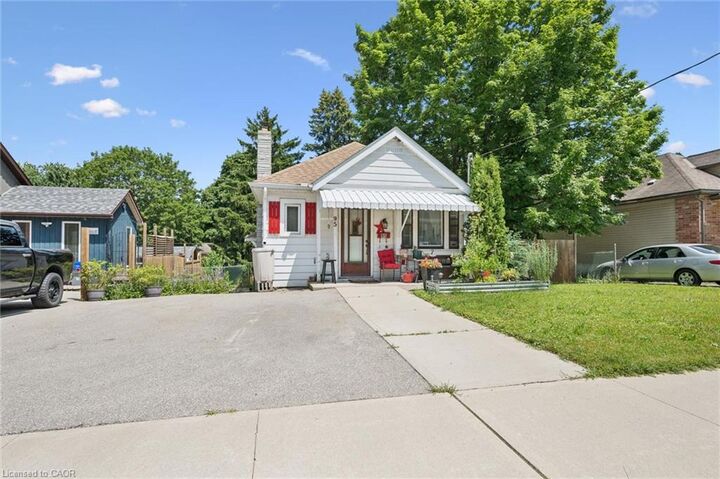 Property Photo: 95 Forest Road ON N1S 3B6