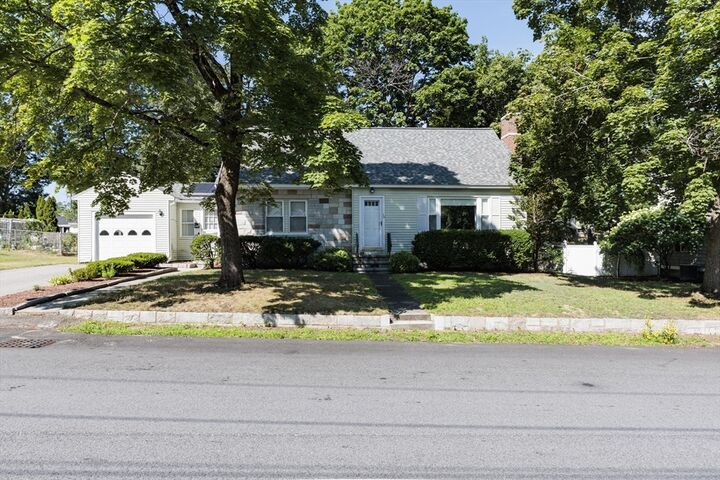 Property Photo:  10 Marinel Ave  MA 01863 