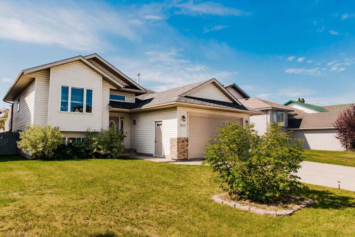 Property Photo: 9125 129 Avenue AB T8X 1R5