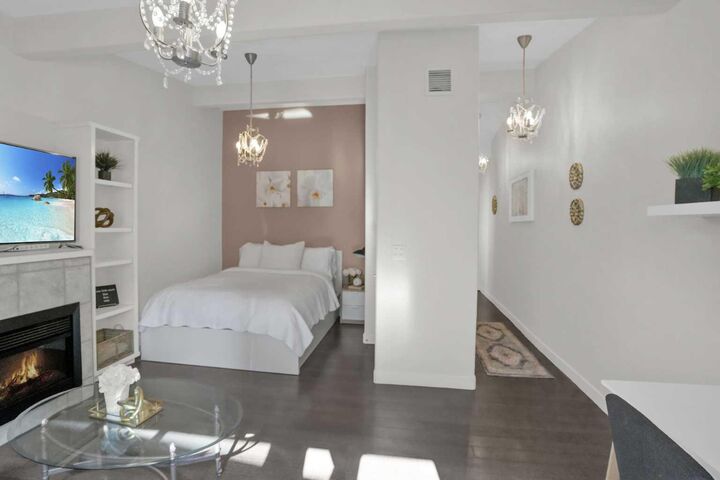 Property Photo: 1618 28 Avenue SW 1 AB T2T 1J4