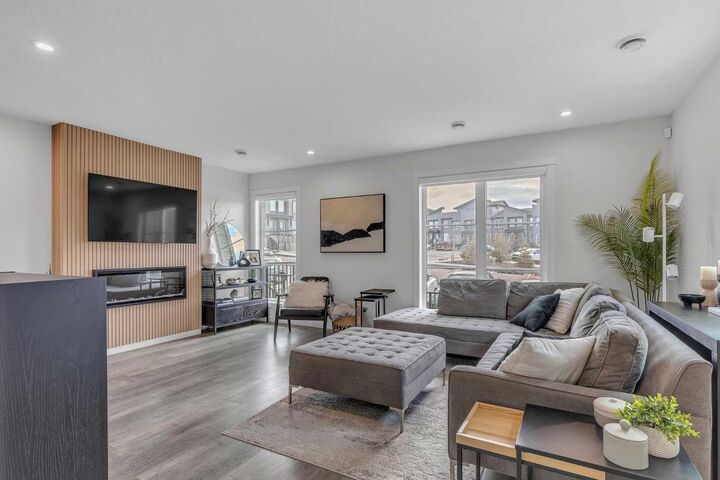 260 Rowley Way NW 302 — photo 1