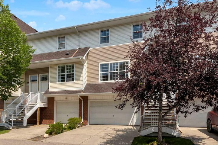 Property Photo: 97 Tuscany Springs Gardens NW AB T3L 2R4