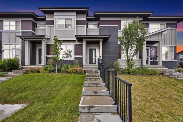 109 Skyview Parade NE — photo 1