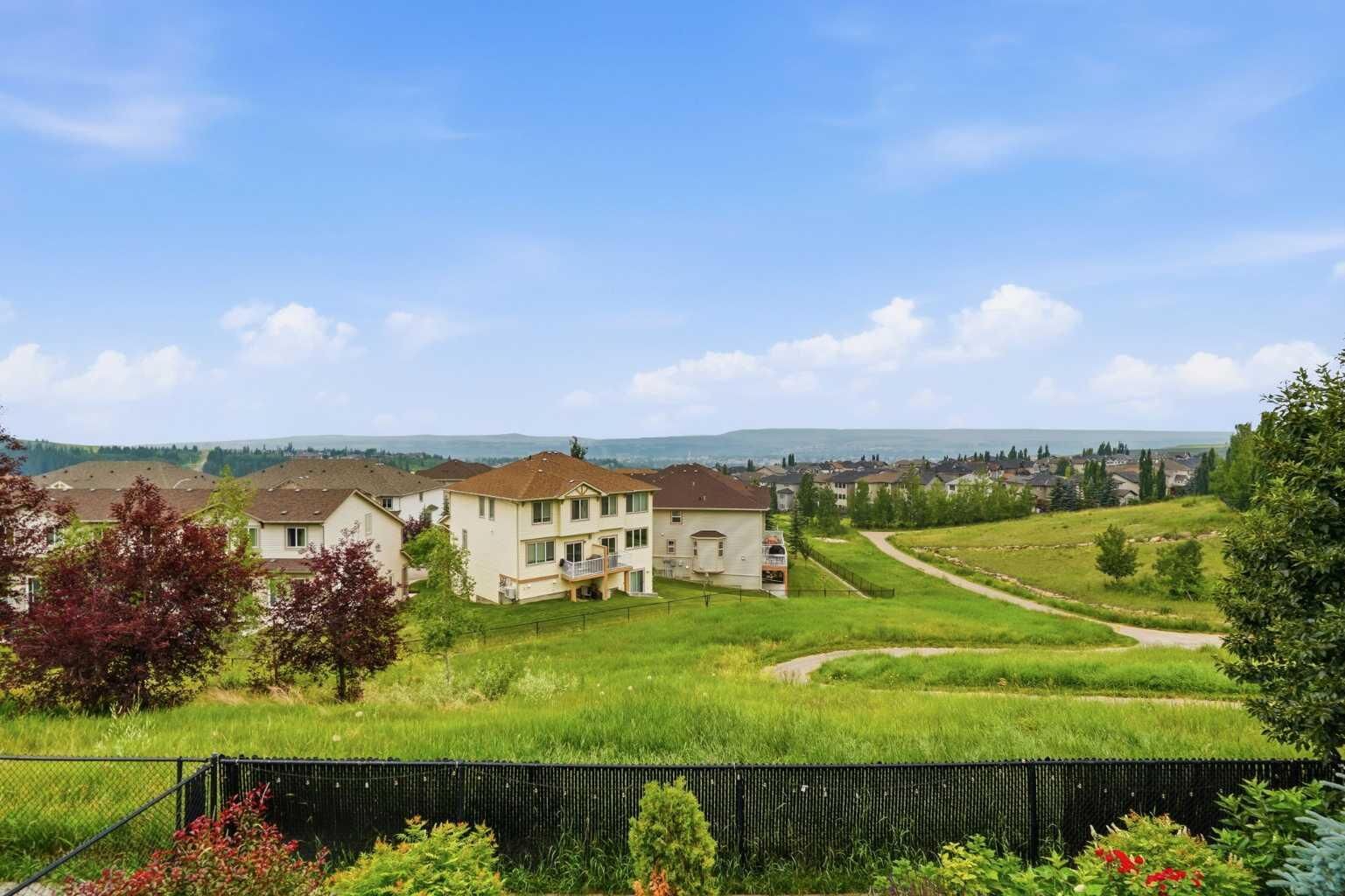 Property Photo:  113 Sunset View  AB T4C 0E8 