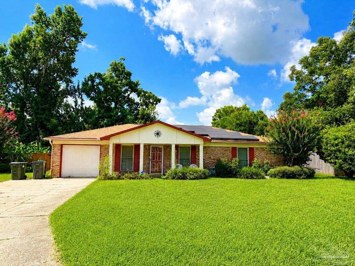 Property Photo:  7942 Dartmoor Cir  FL 32514 