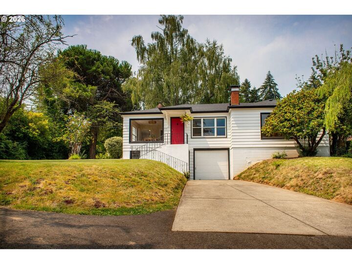 Property Photo: 2133 SW Taylors Ferry Rd OR 97219