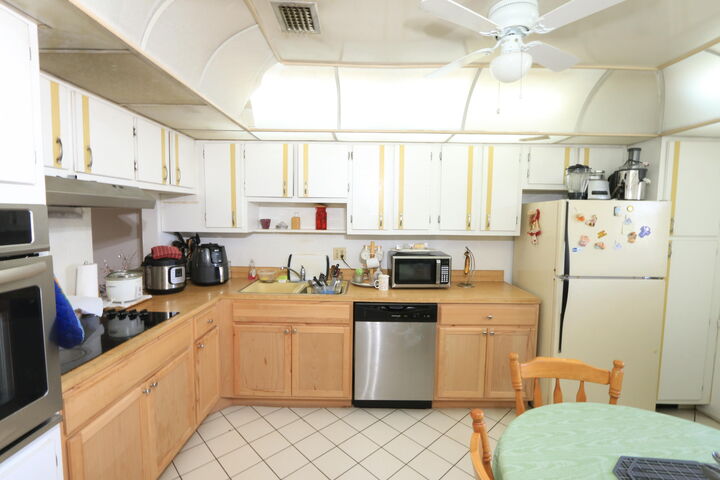 Property Photo:  2886 Fernley Drive E 91  FL 33415 