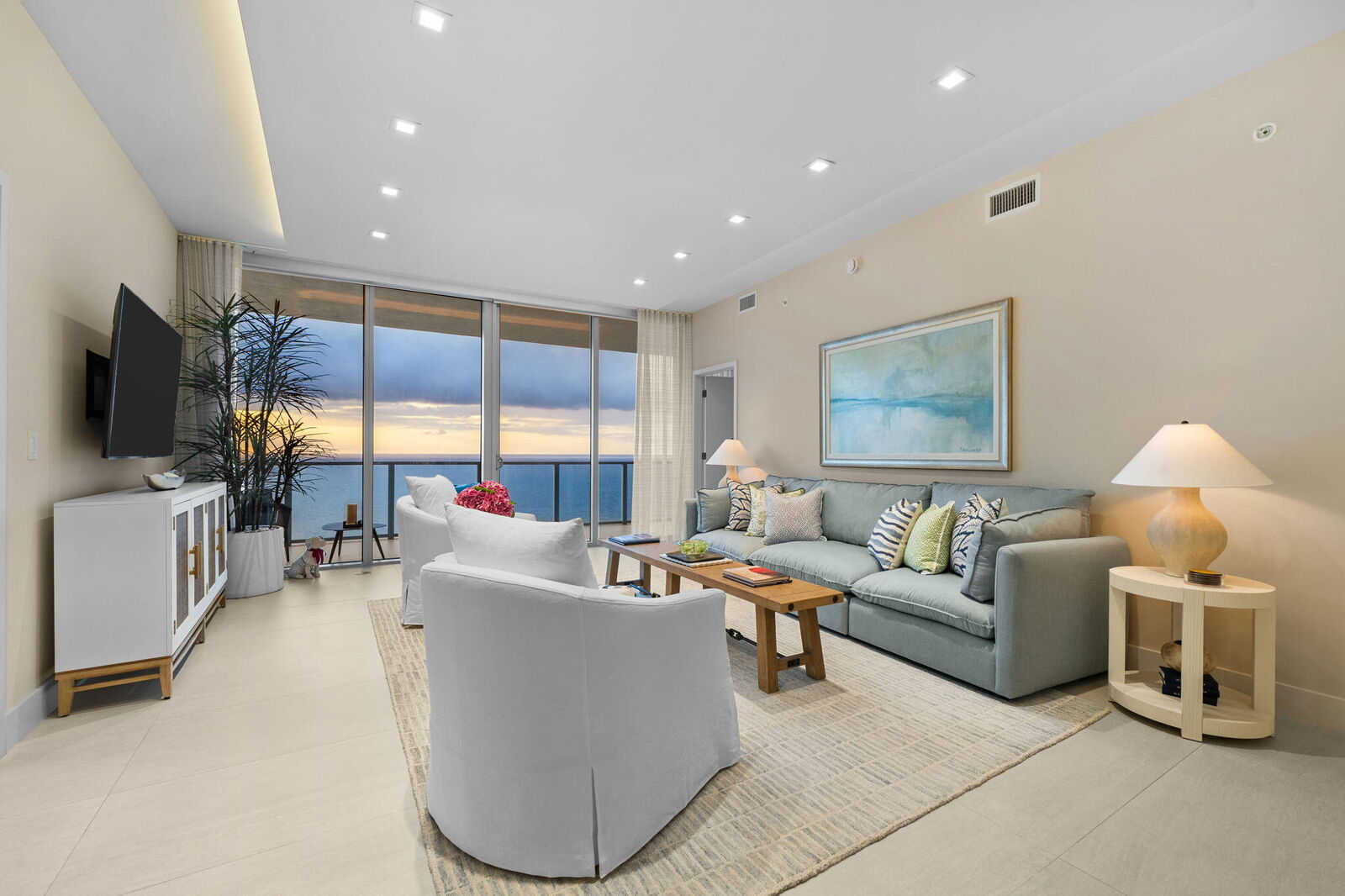 Property Photo:  2200 N Ocean Boulevard S1802  FL 33305 