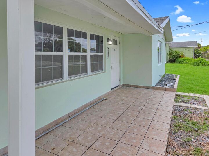 Property Photo:  5114 Myrtle Drive  FL 34982 