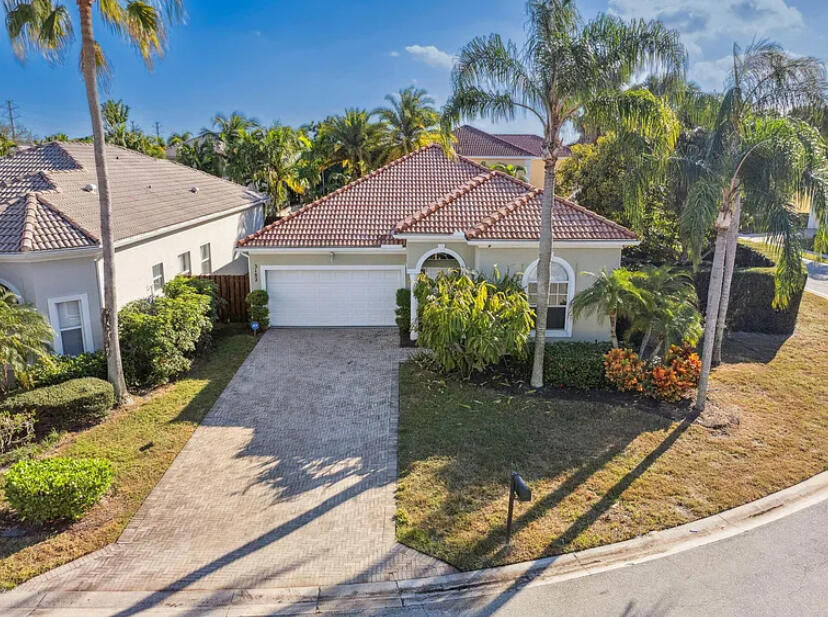 Property Photo: 3182 El Camino Real FL 33409