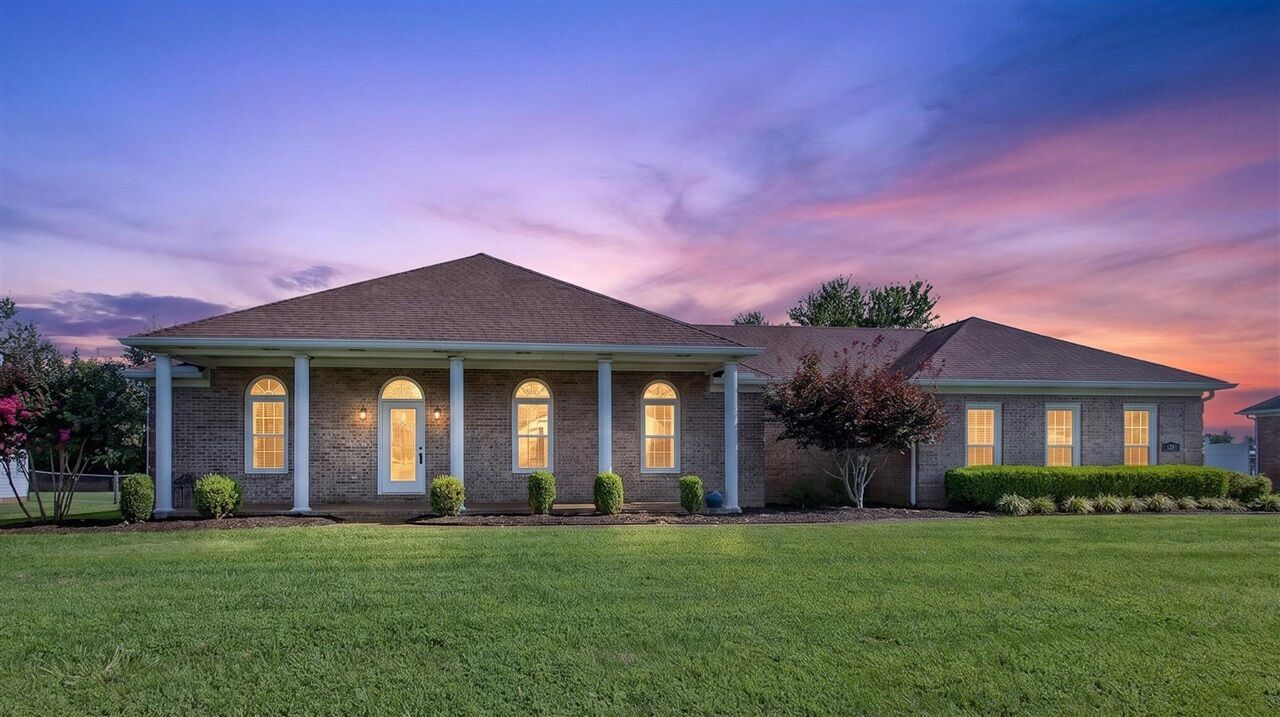 Property Photo:  189 Hunters Crossing  KY 42104 