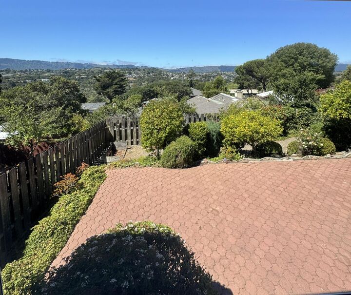 Property Photo:  2525 Dekoven Avenue  CA 94002 