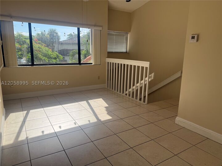 Property Photo: 9843 SW 138th Ave Ea2r FL 33186