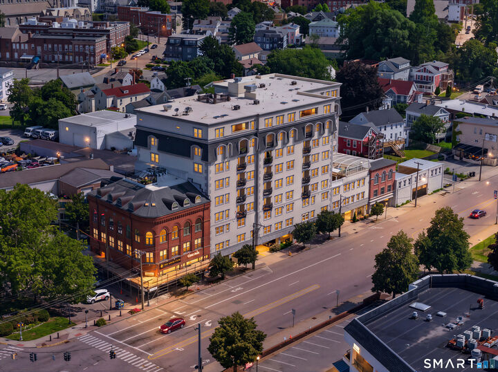 Property Photo:  461 Bank Street 604  CT 06320 