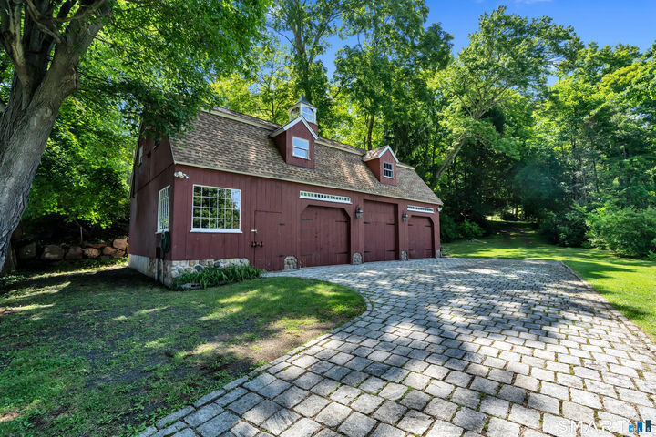 Property Photo:  369 Saybrook Road  CT 06441 