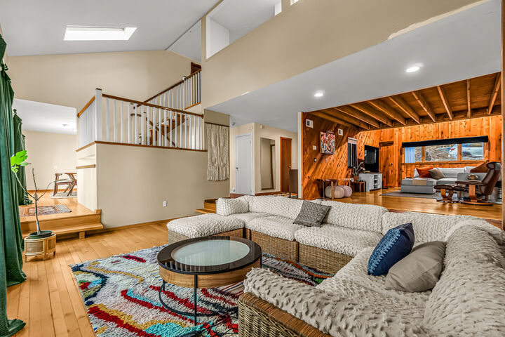 Property Photo:  4 Old Gate Lane  CT 06470 