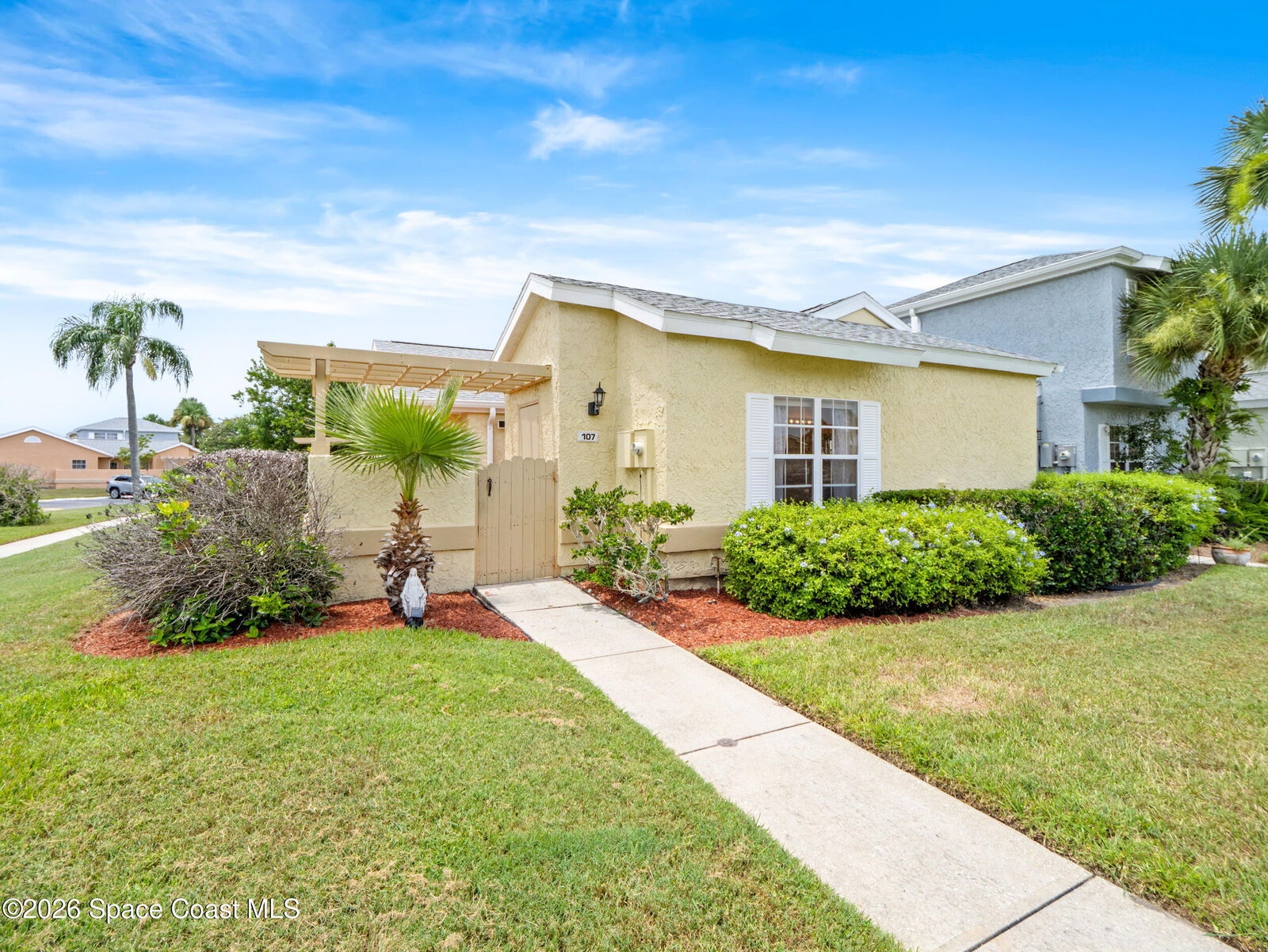 Property Photo:  1445 Malibu Circle NE  FL 32905 