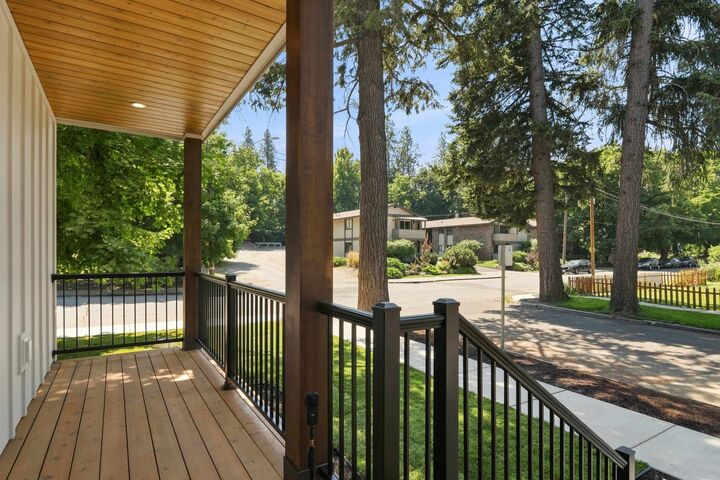 Property Photo: 401 E 18th Ave WA 99203