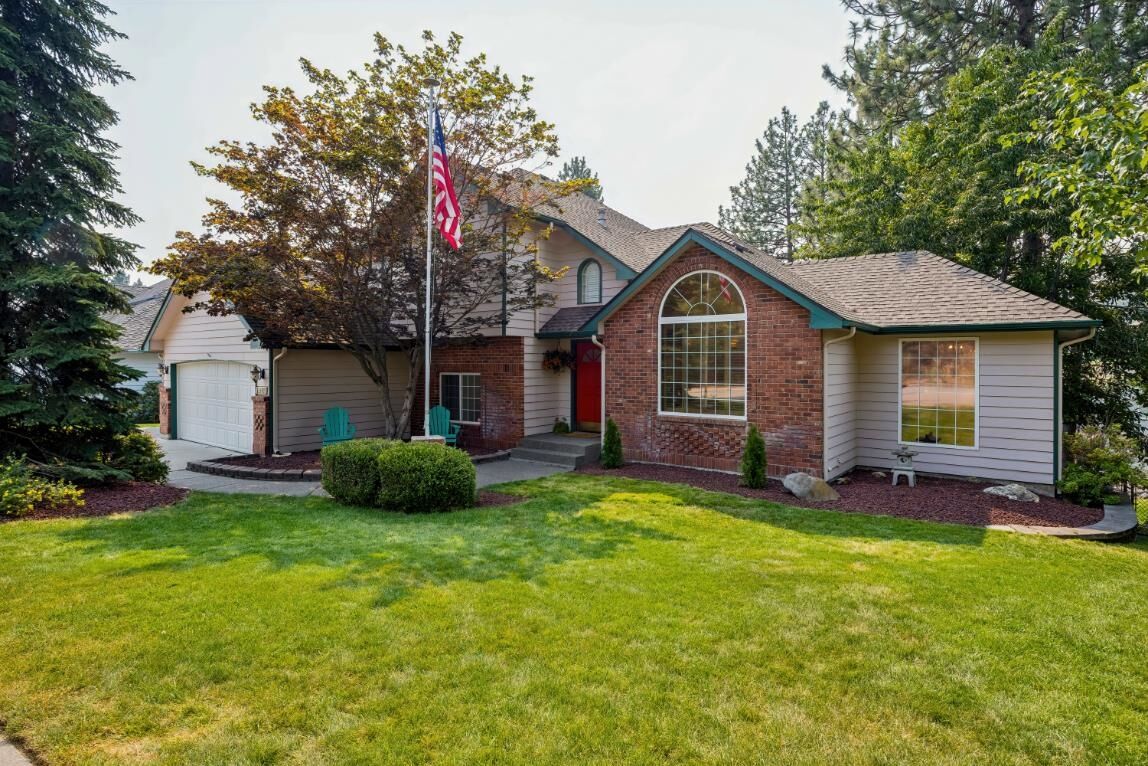 Property Photo:  5923 N Northwood Dr  WA 99212 