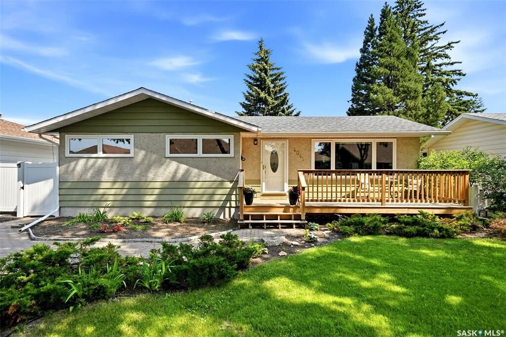 Property Photo:  4041 Garnet Street  SK S4S 3G8 