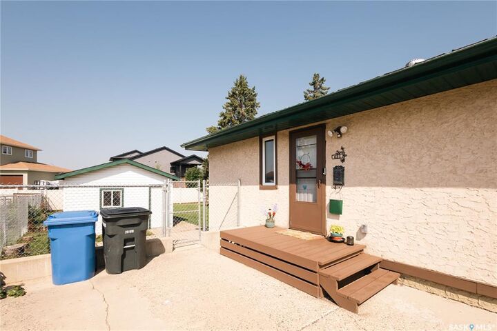 Property Photo: 631 Buchanan Drive SK S6V 5Z7