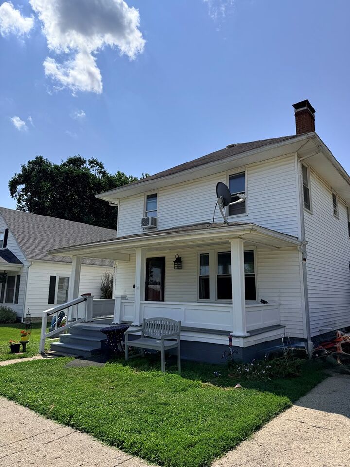Property Photo:  691 Main  Street  OH 43138 