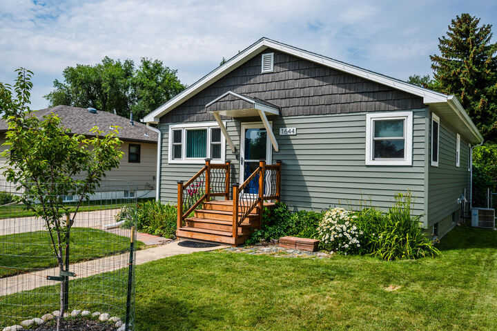 Property Photo: 1644 S Thurmond Avenue WY 82801
