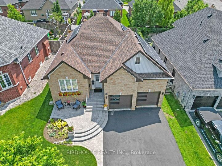 Property Photo:  21 Ellis Crescent  ON K9V 0A4 