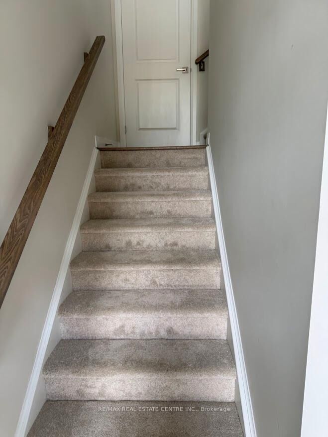 Property Photo: 660 Colborne Street W 147 ON N3T 0Y7