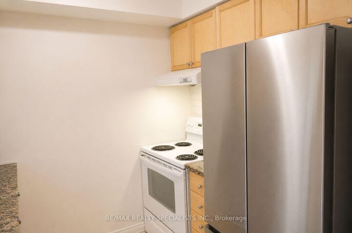 Property Photo: 60 Town Centre Court 408 ON M1P 0B1