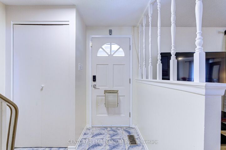 Property Photo: 59 Lewis Crescent ON N2A 2T7