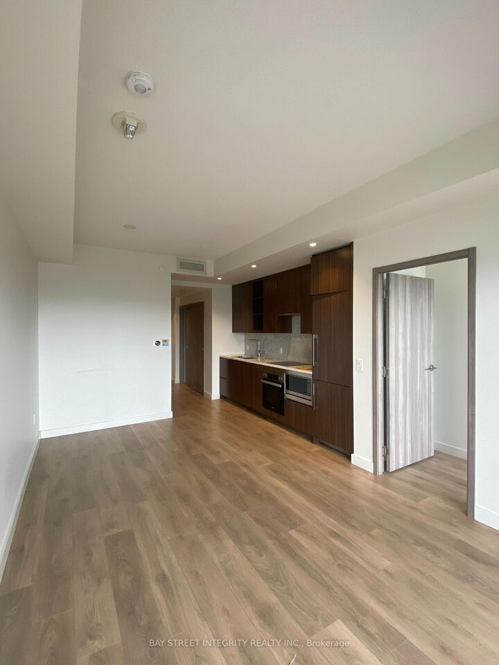 Property Photo: 95 McMahon Drive 903 ON M2K 0H2